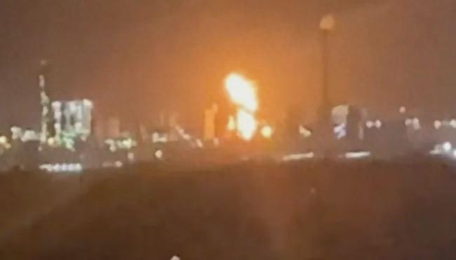 突发！山东一化工厂爆炸：现场浓烟滚滚，火势滔天，内幕曝光